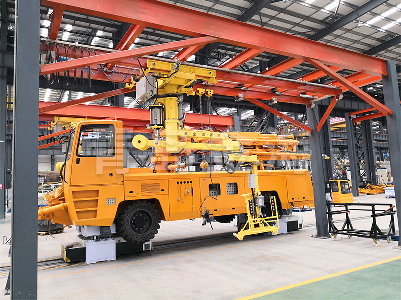 1631607047129938.jpg 輪胎裝配機(jī)械手1.jpg